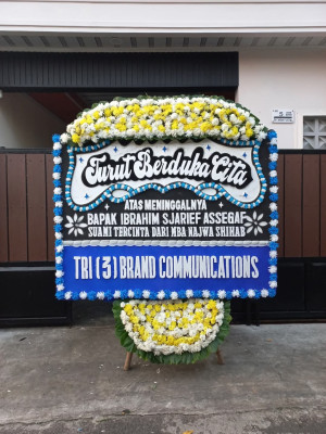 Papan Bunga Duka di Sewu